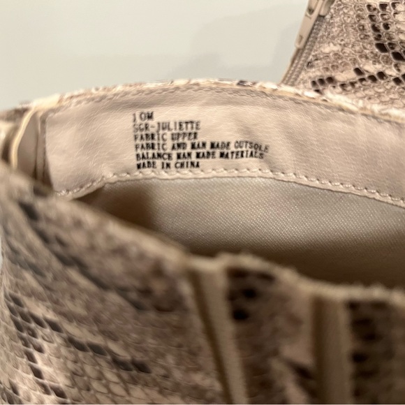 🤎 Animal Print Wedge Ankle Boots 🤎 - Picture 5 of 6